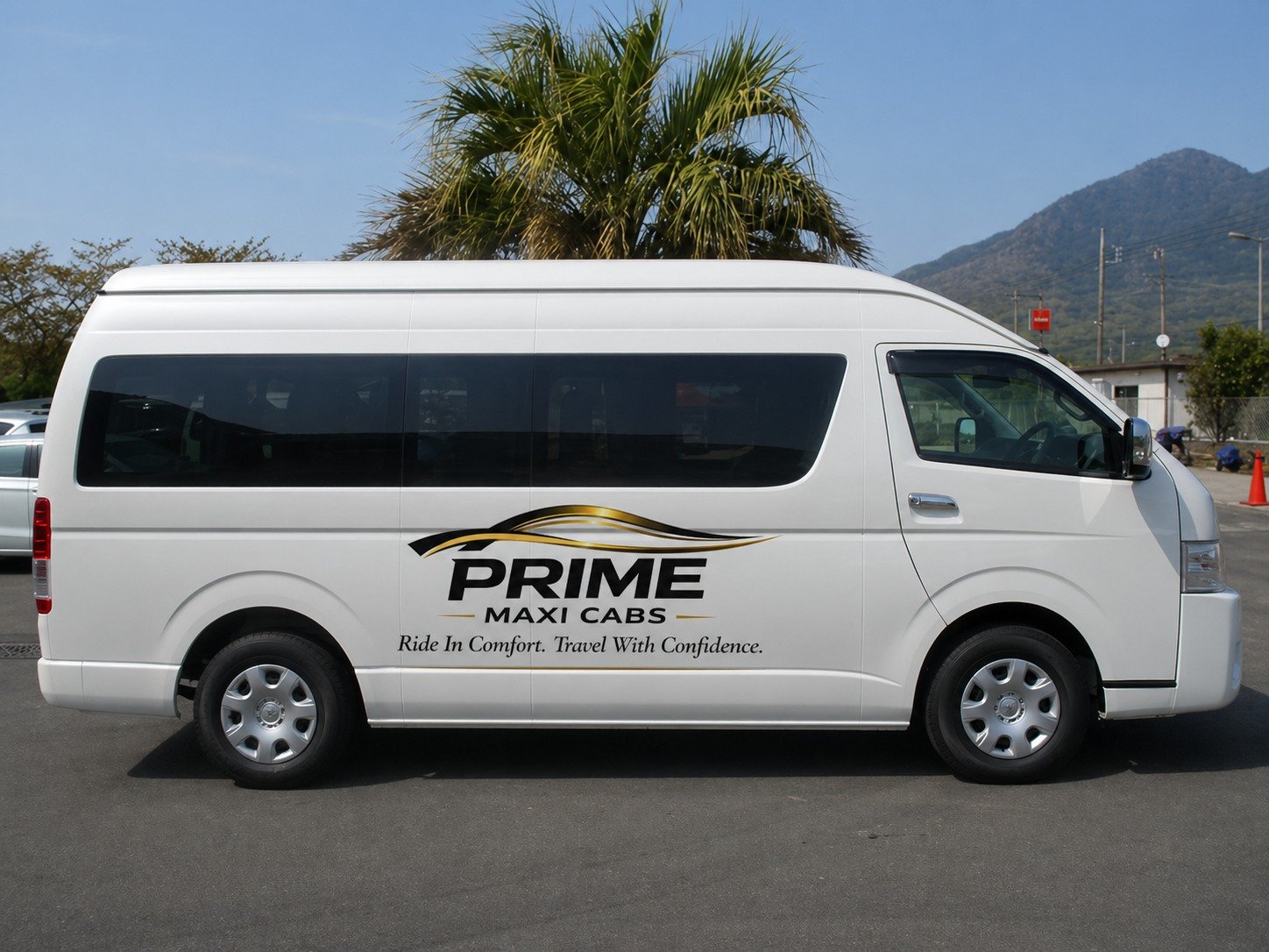 Maxi 11 Seater